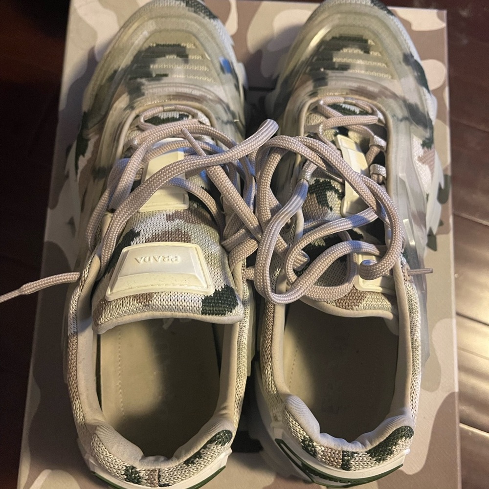 I’m selling my slightly worn Prada cloudburst sneaker. It’s a UK10 - Picture 5 of 7